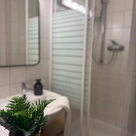 4 Sleep Karl Chemnitz